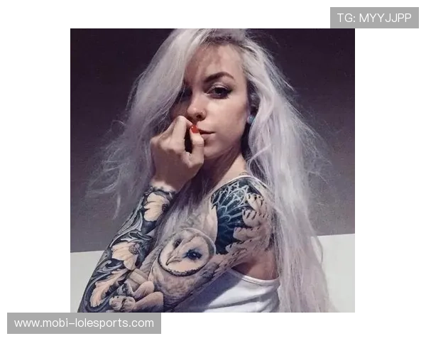 全球十大女足球球星纹身设计展示个性与力量之美 全球十大女足球球星纹身设计展示个性与力量之美