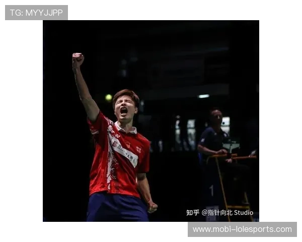 足球场上舞动激情 外国球星独特舞蹈风采展现比赛魅力