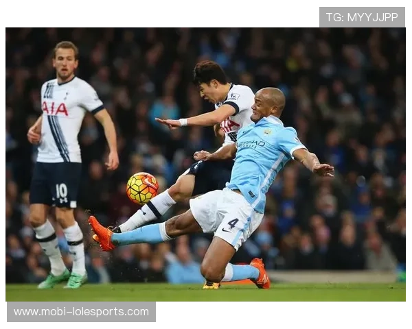 足球球星如何选择搭配球袜与鞋子的完美组合技巧解析